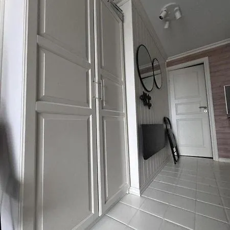 Bright And Cosy Dorm * 트롬쇠