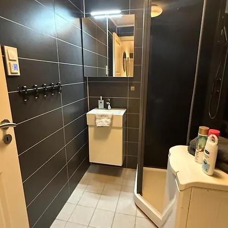 Bright And Cosy Dorm *